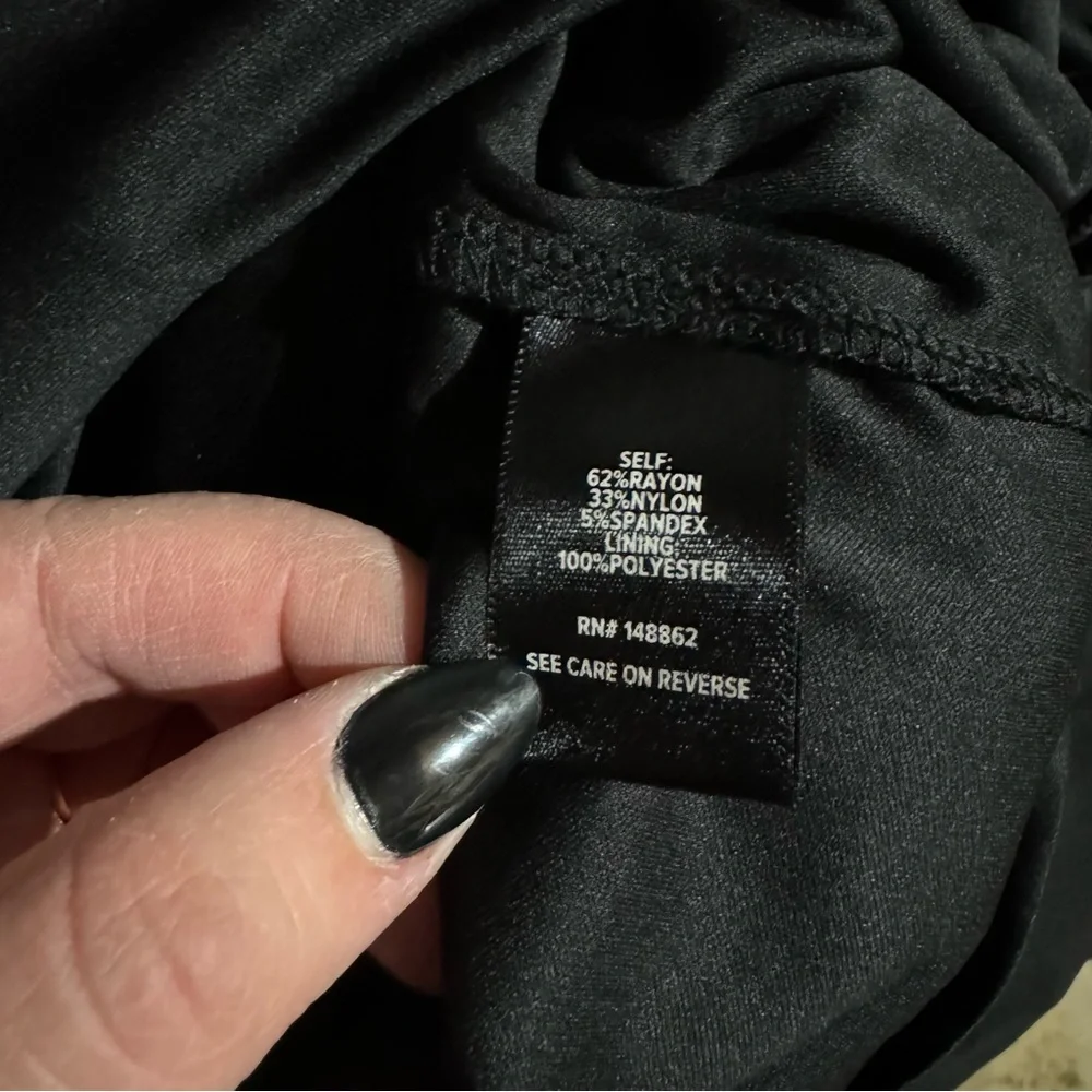 Torrid Special Occasion Black Ponte Off Shoulder Gown NWT Size 26 - Picture 6 of 10
